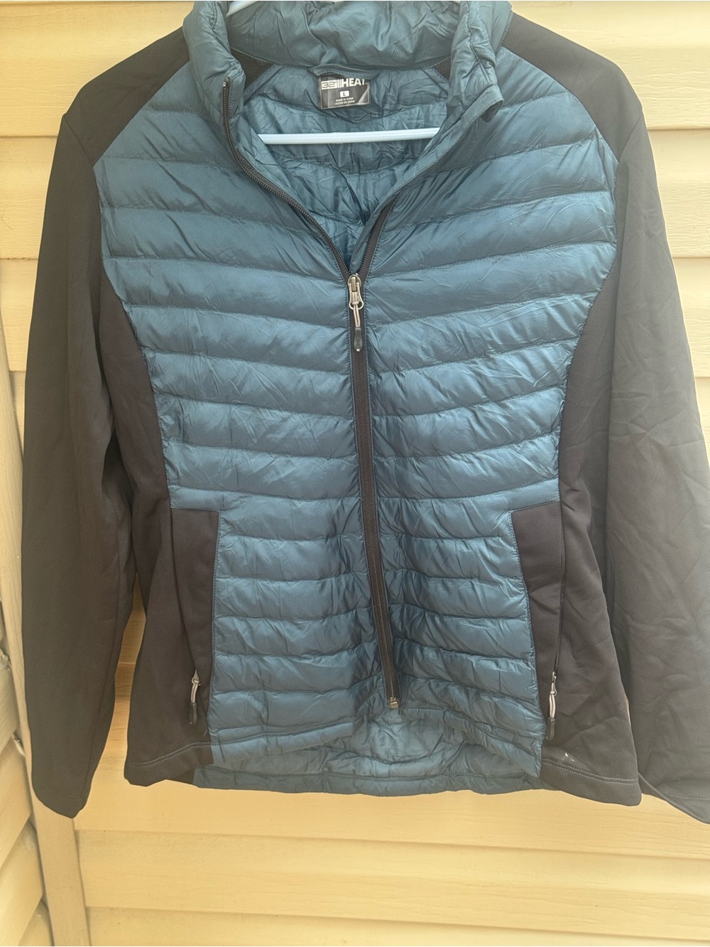 Women’s Teal and Black Quilted Hybrid Puffer Jacket
